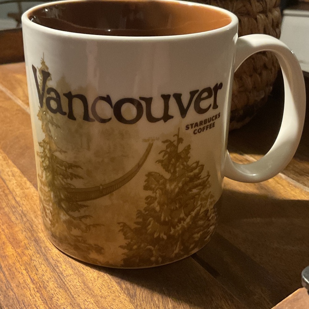 Starbucks Vancouver Cream and Brown Mug 16 fl oz dated 2009